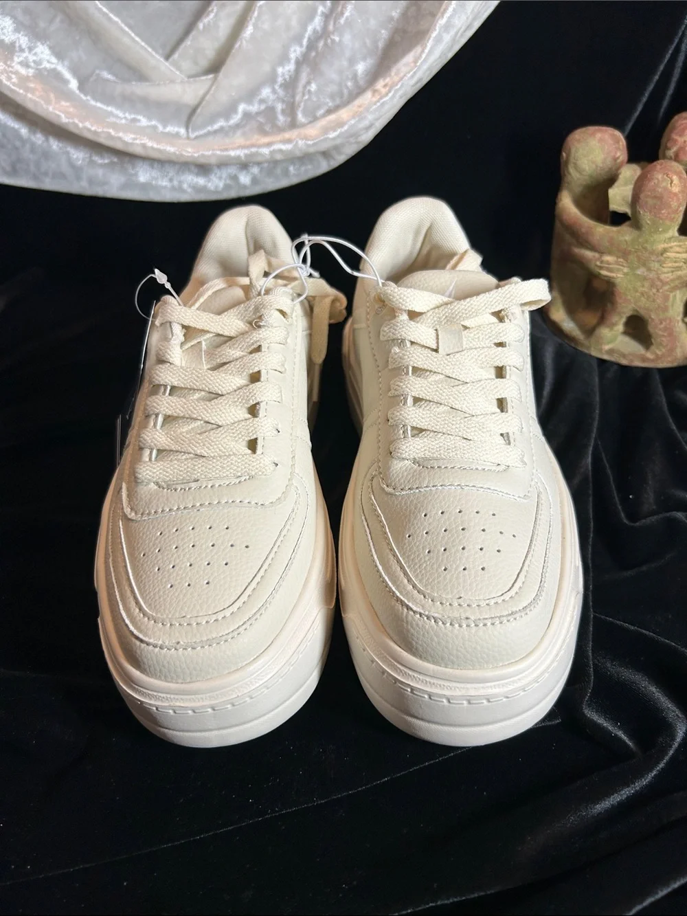 NWT NAUTICA  THICK SOLE SNEAKERS 6.5